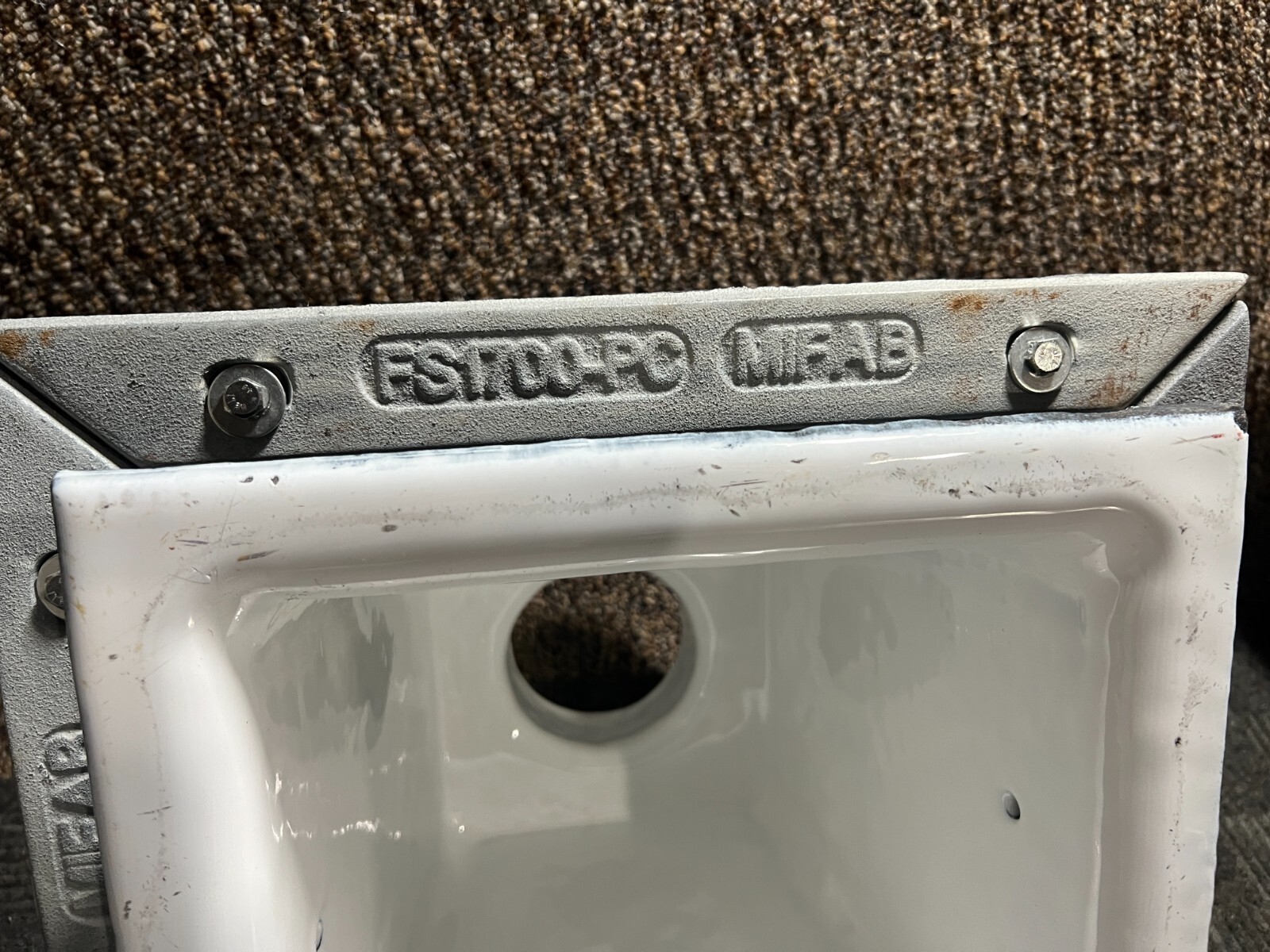 MIFAB 4 in NH 12X12X10 Flanged Body Floor Sink White Powder Coated FS1744-FL-PB
