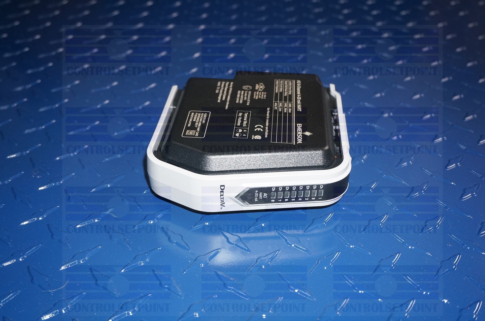EMERSON DELTAV KJ3221X1-BK1 AO CARD: 8 CH 4-20 MA HART 12P4704 SE4005S2B1