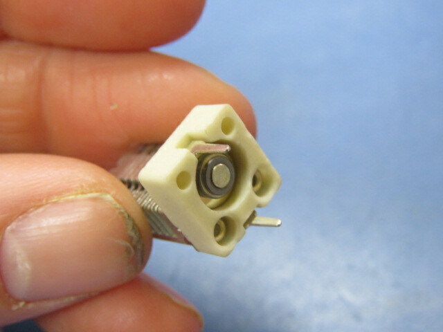 JOHNSON 189-0508-005 Qty of 10 per Lot VERITICAL PC MOUNT CAPACITOR