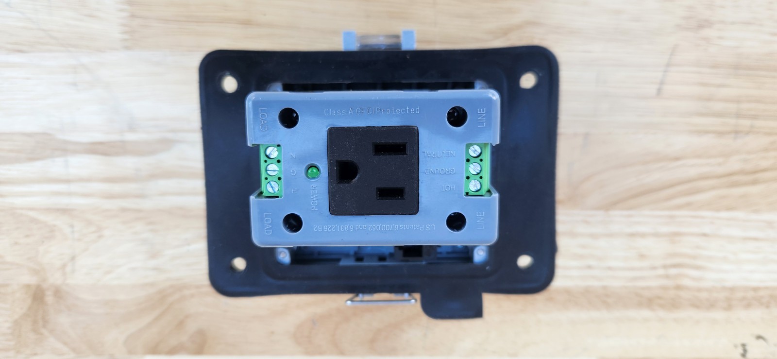 GracePort P-R2-K3RF0 Ethernet Panel Interface Connector 120VAC