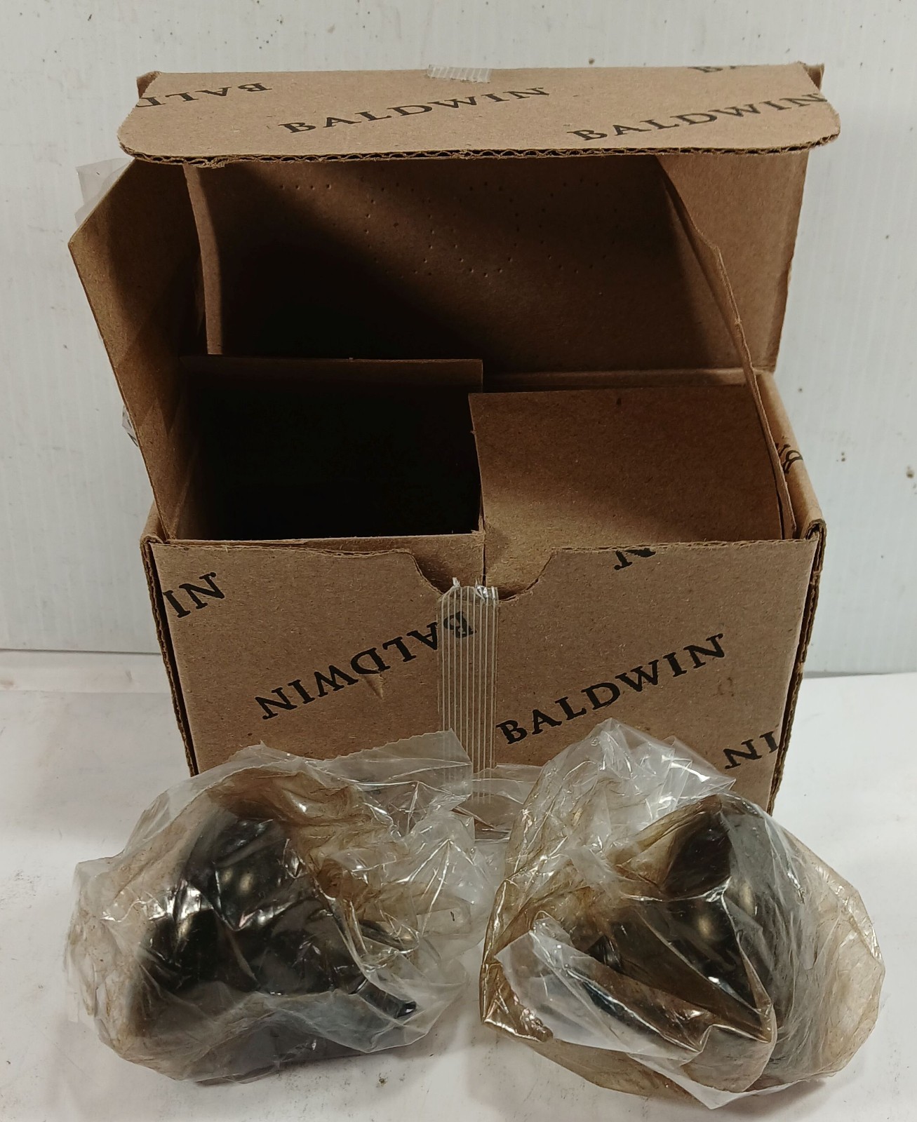 1 NEW BALDWIN 5015102MR OIL-RUBBED BRONZE DOORKNOB PAIR NIB ***MAKE OFFER***