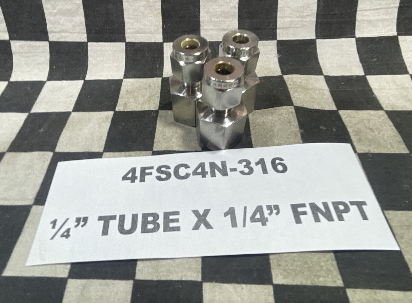 SWAGELOK SS-400-7-2 & SS-600-C PARKER 4FSC6N-316 & 4FSC4N-316 LOT OF 12#125W5