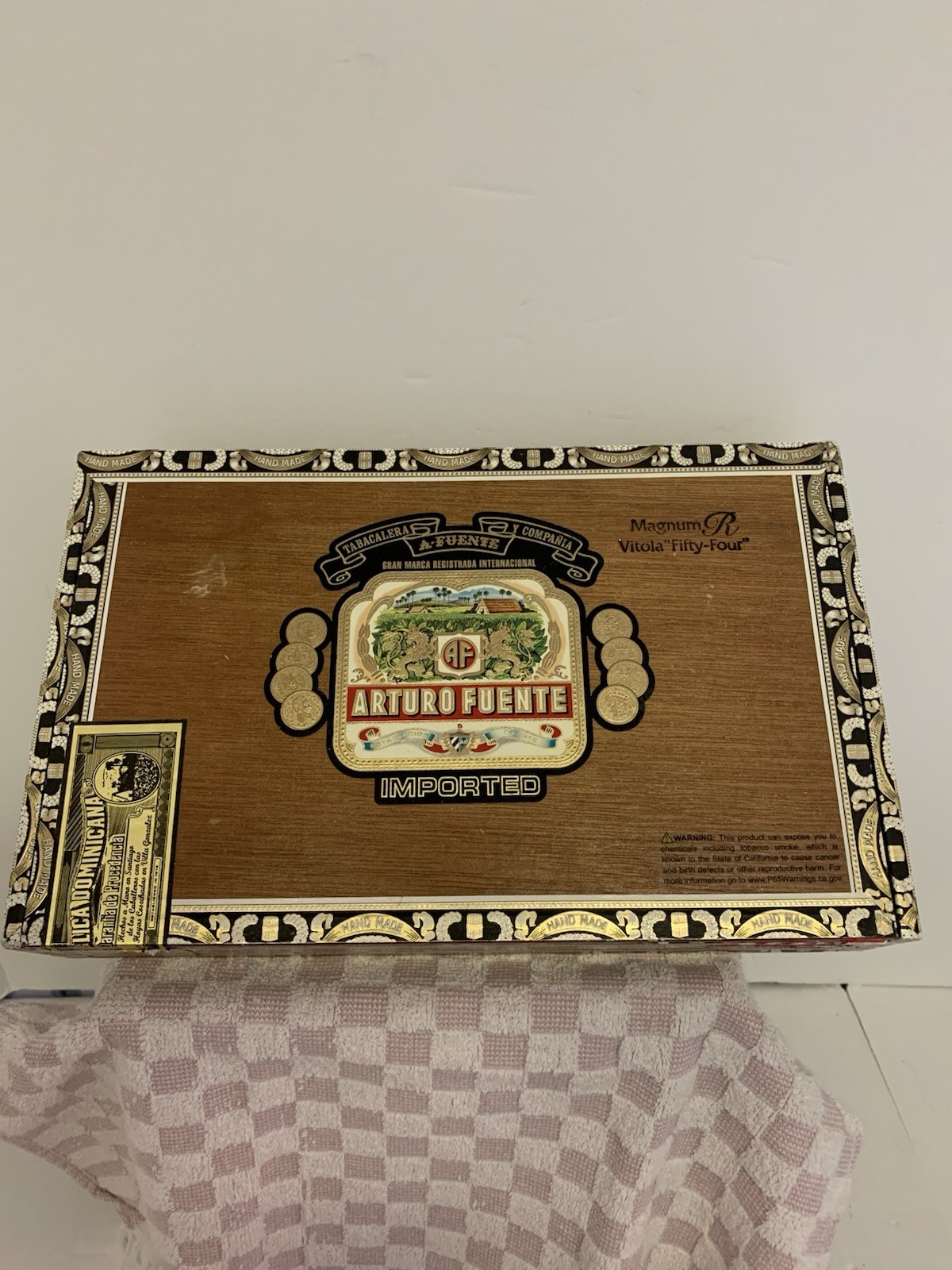 Arturo Fuente Magnum R Vitola “Fifty Four” Wooden Cigar Box Used