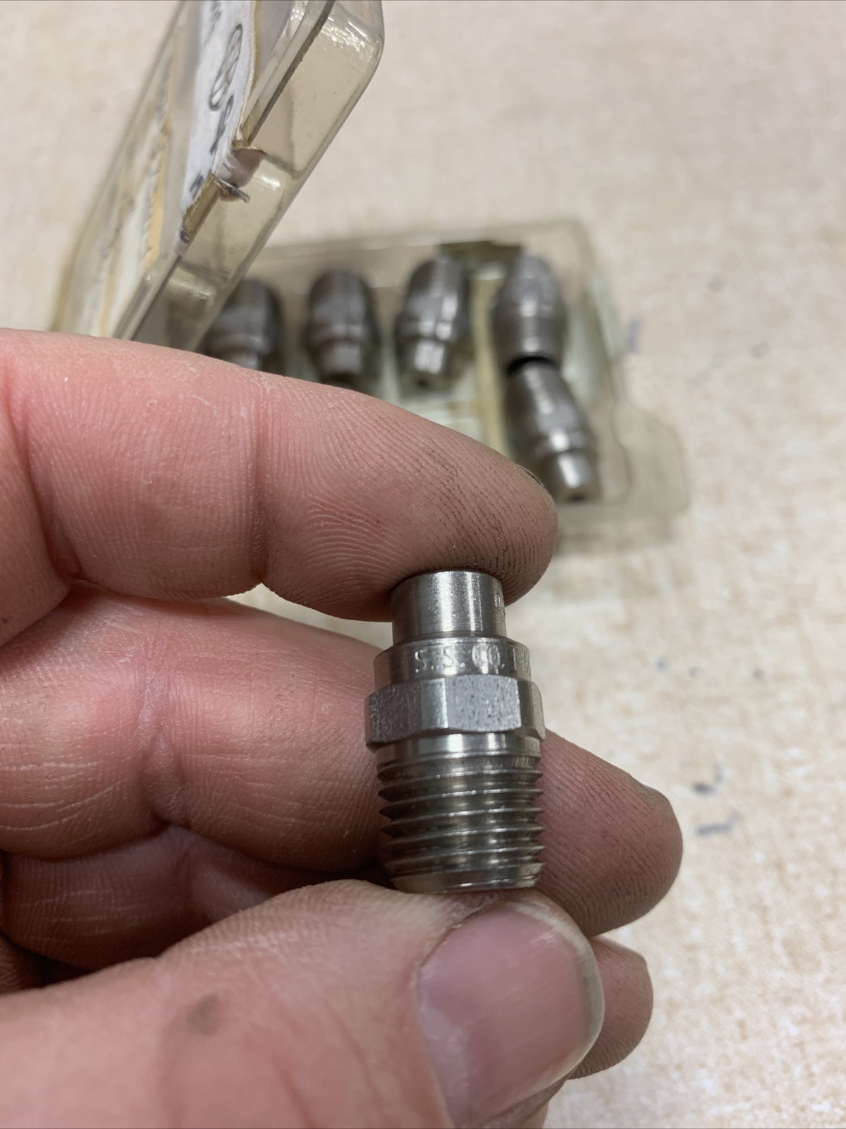 SPRAYING SYSTEMS CO. H1/4U-SS0015 – PACK OF 10 NEW