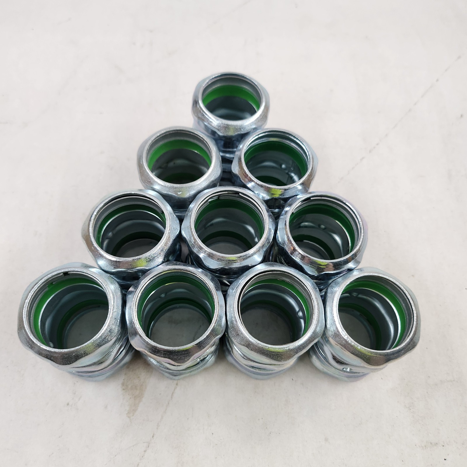 Bridgeport 262-SRT 1″ Raintight EMT Coupling – 10 Fittings Lot