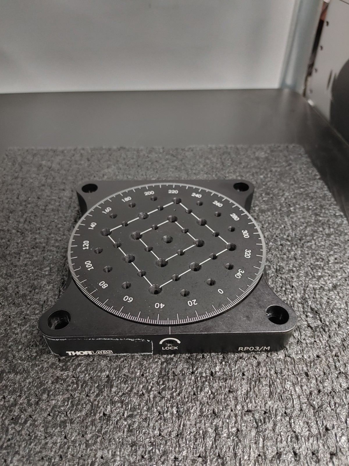 NEWPORT RP03/M Ø4.3″ Metric Manual Rotation Stage