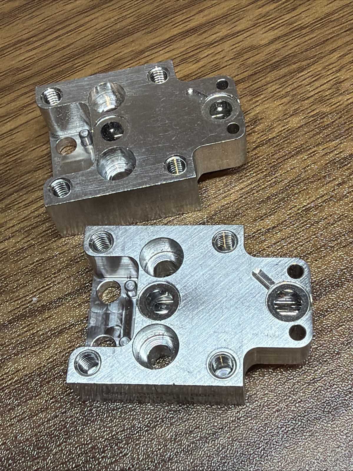 Lot of 2 Lam Research 220-32205-000 R11 Gas line Block,