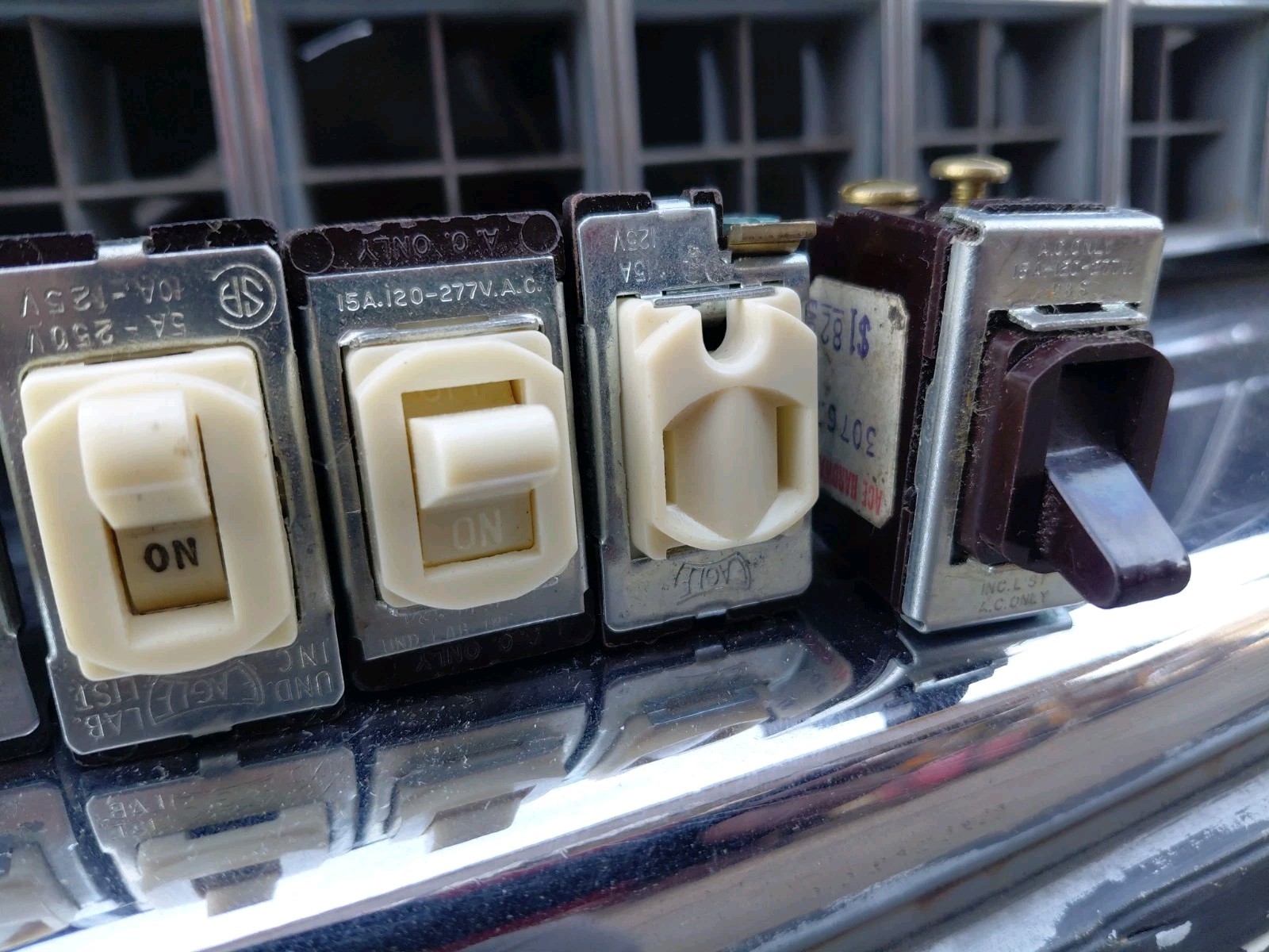 Vi Tage Eagle TOGGLE ON/OFF SWITCH AC ONLY 15A-120 Lot