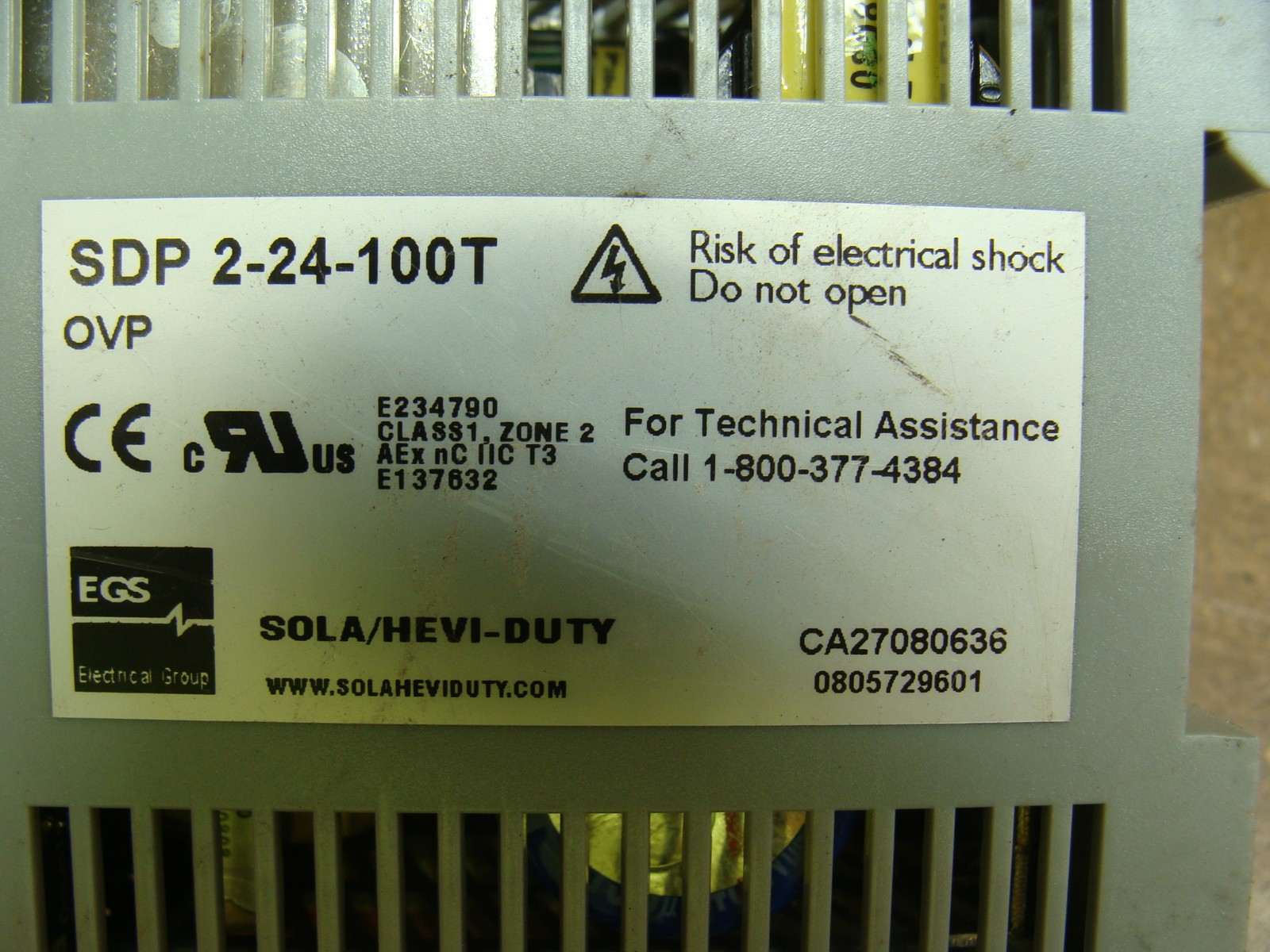 LOT OF 2 SOLA AC TO DC SWITCHING POWER SUPPLIES SDP 2-24-100T OUT: 24VDC / 2.1A
