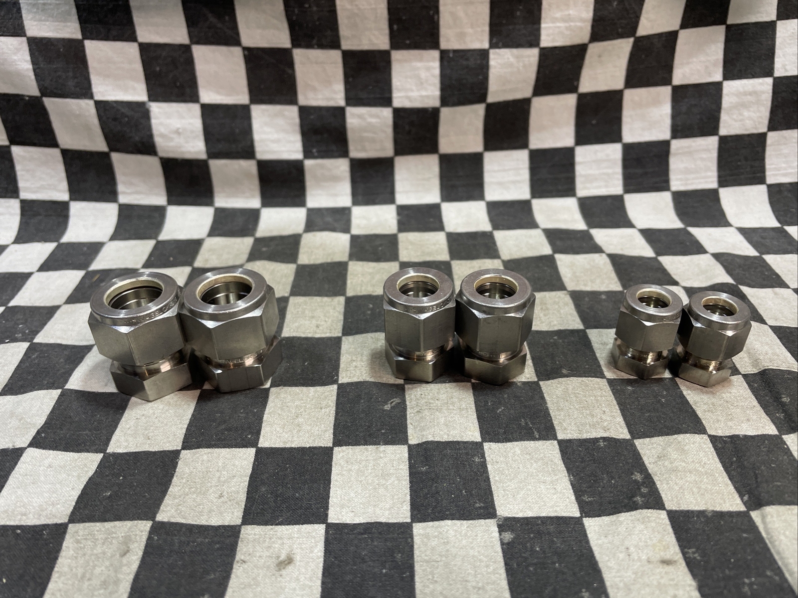 SWAGELOK SS-1010-C, SS-810-C, SS-600-C, CAP 3/8″ 1/2″ 5/8″, LOT OF 6#1639F24