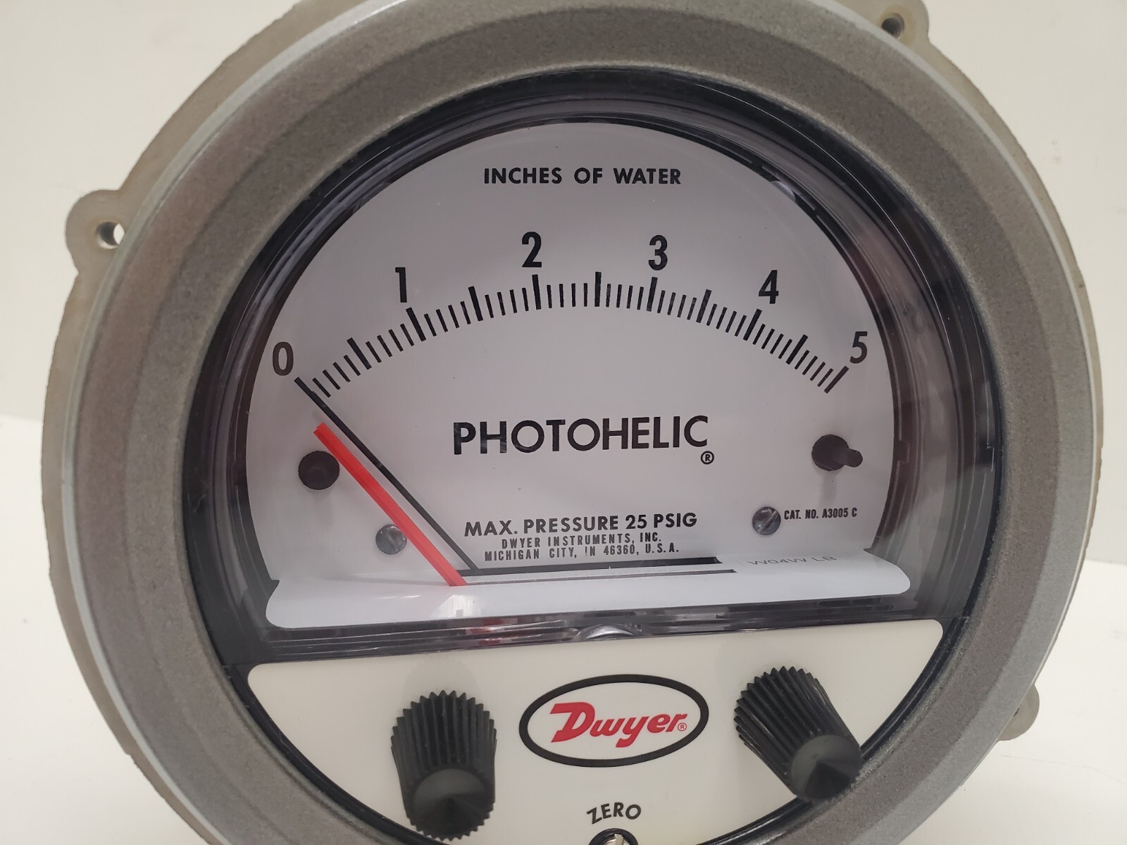 NEW OLD STOCK! DWYER PHOTOHELIC 0-5 PRESSURE SWITCH A3005-C