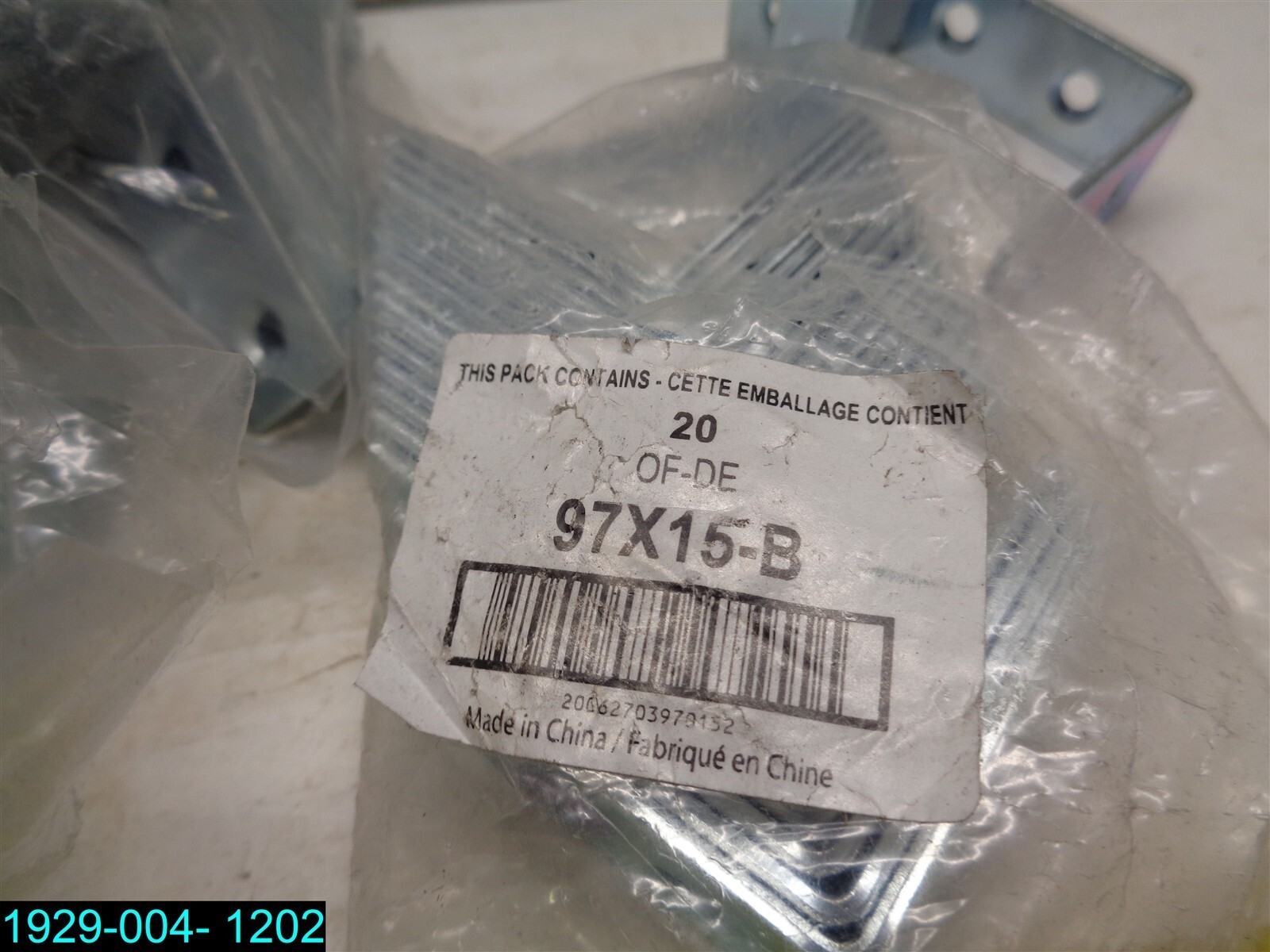 QTY=9 PACKAGE OF 20 (180): 97X15-B OF-DE Angle Brackets CETTE EMBALLAGE