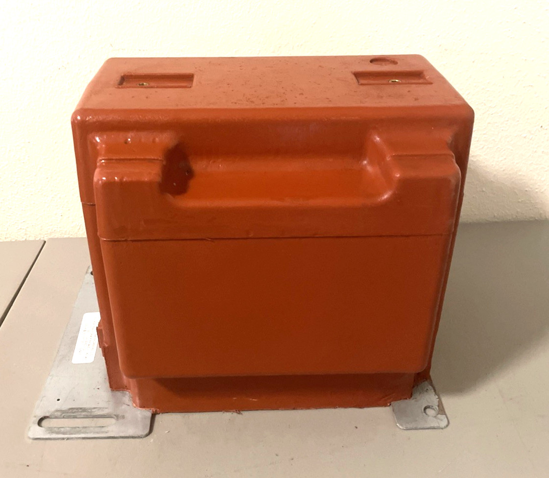 GE Vernova / Instrument Transformer PTG5-1-110-842F / 70:1 BIL 110 kV 60 HZ 0.3Z