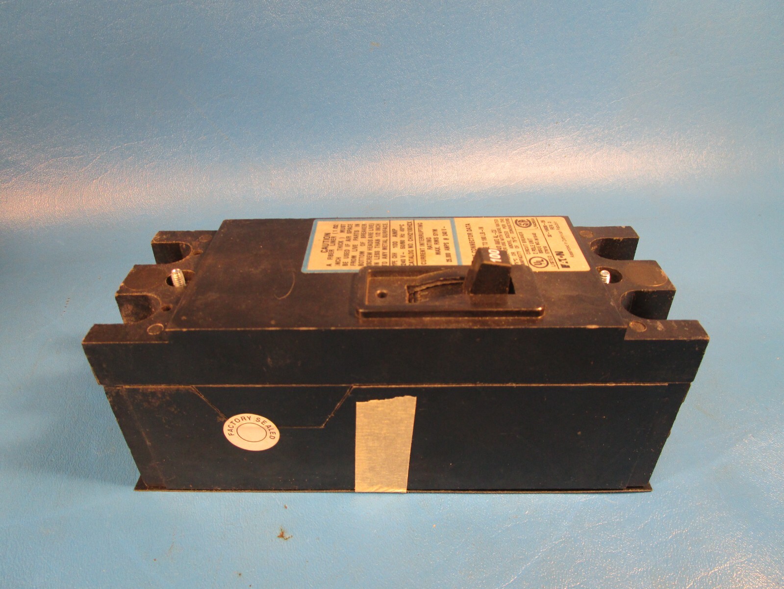 Eaton CHH2100H2X, Molded Case Breakers (MCCBs) CHH 2P 100A 240V 50/60Hz 1Ph