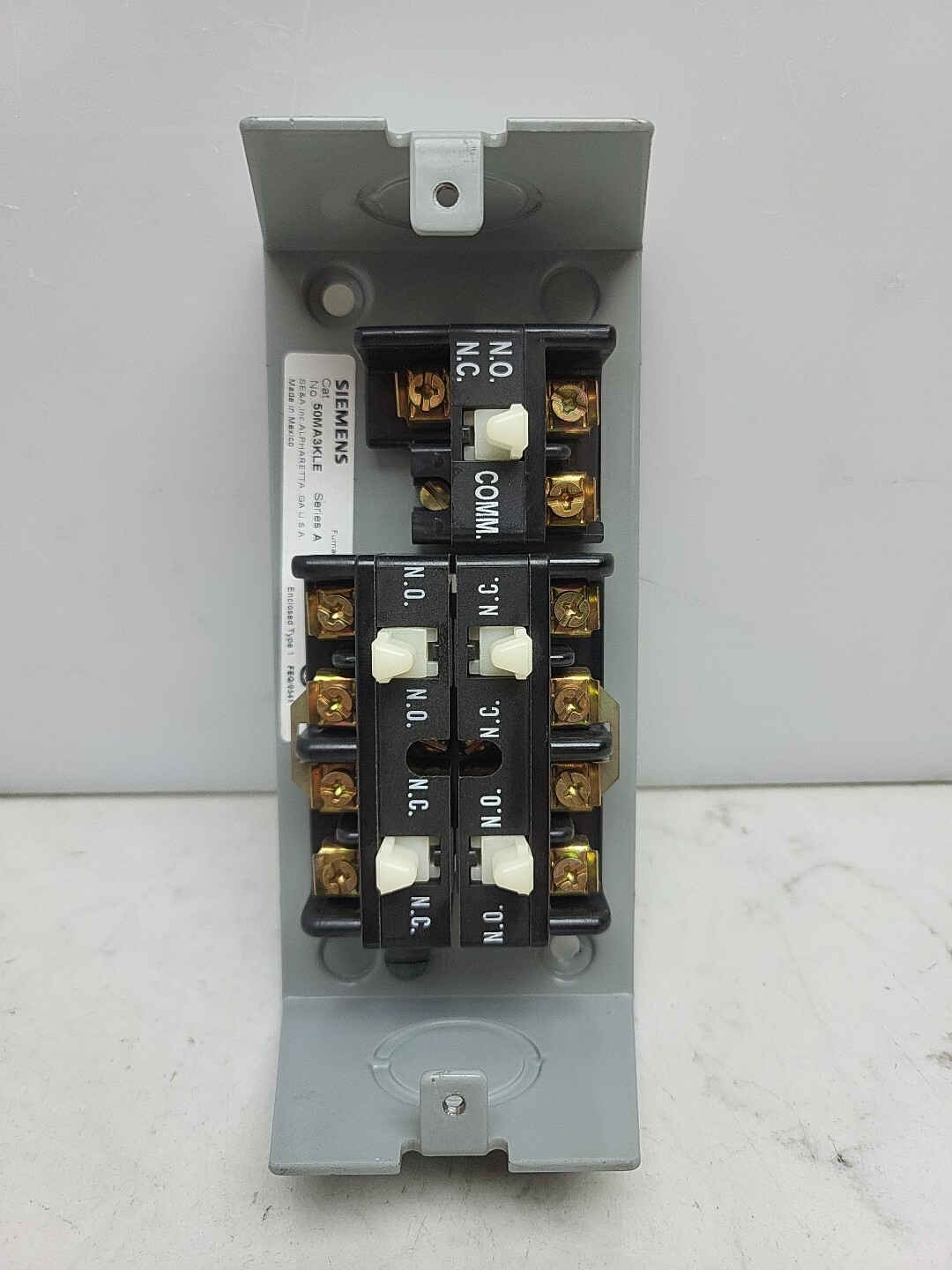 Furnas Siemens 50MA3KLE Forward Reverse Stop 3 Button Control Station *NO COVER