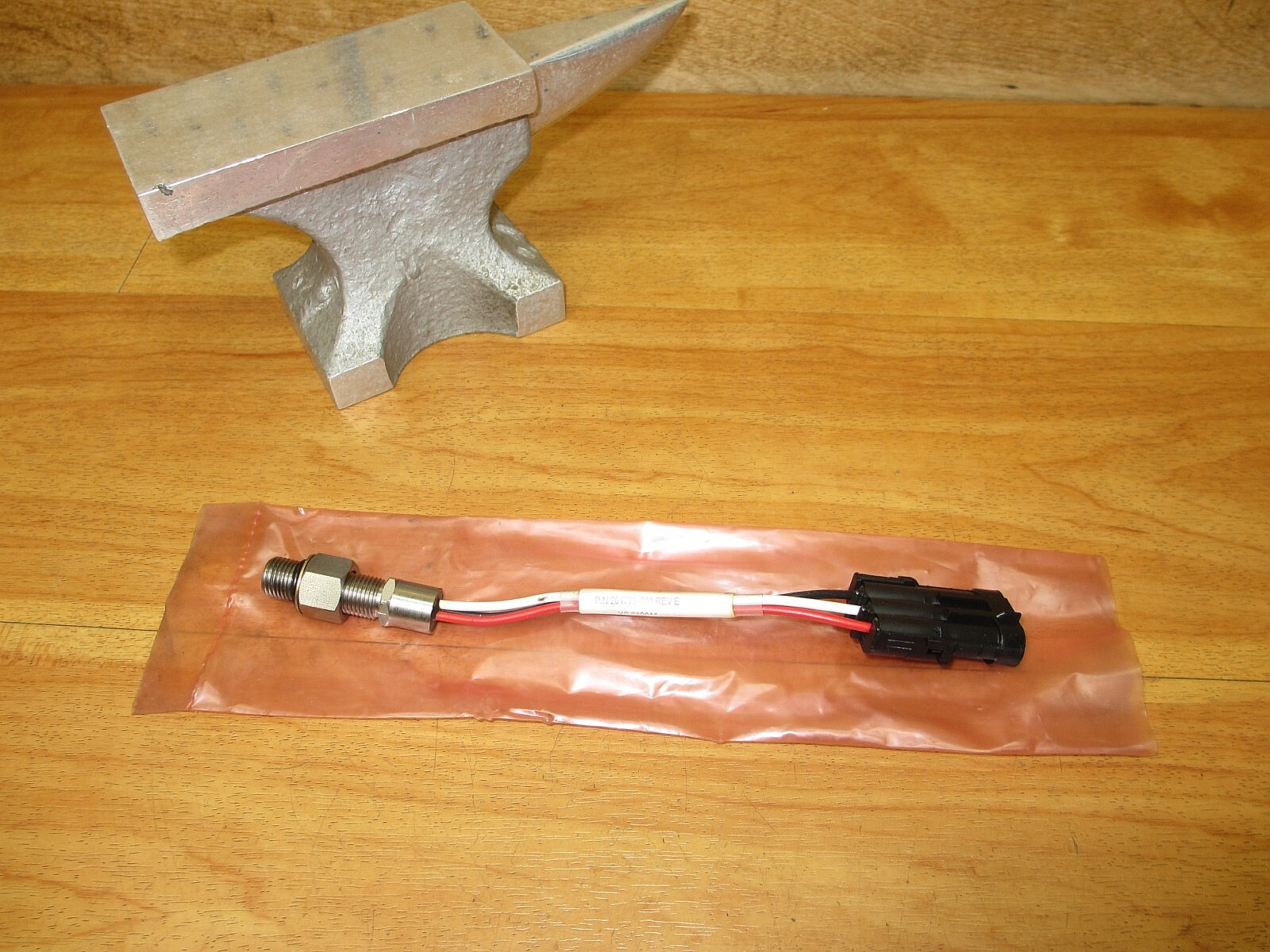 Eaton Char-Lynn 201779-001 *NEW* Speed Switch Sensor