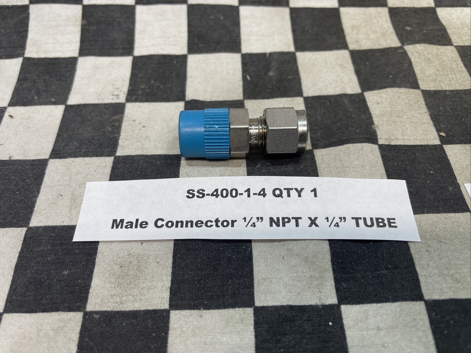 SWAGELOK SS-400-3, SS-400-1-4, SS-400-1-2, TEE UNION 1/4″ TUBE, LOT OF 4 #YB9
