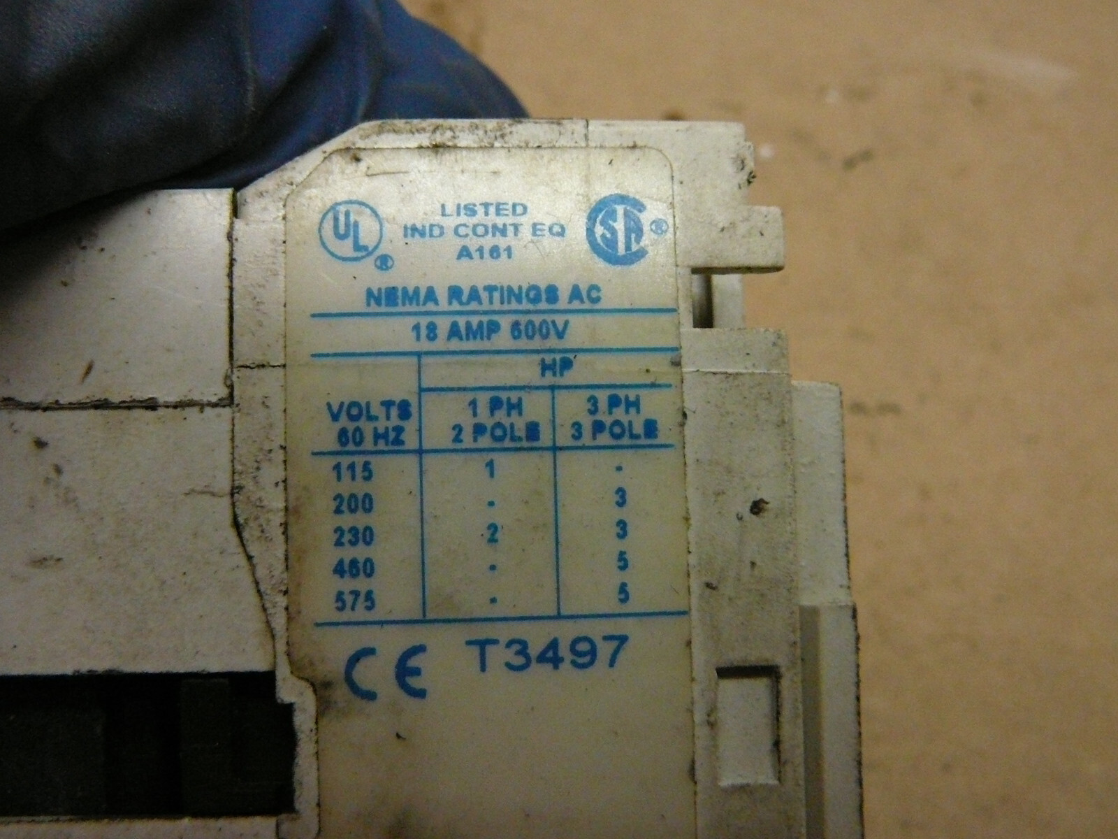 CUTLER HAMMER MOTOR STARTER AN16BN0 SIZE 0 W/AUX CONTACT C320KGS1 18A 600V