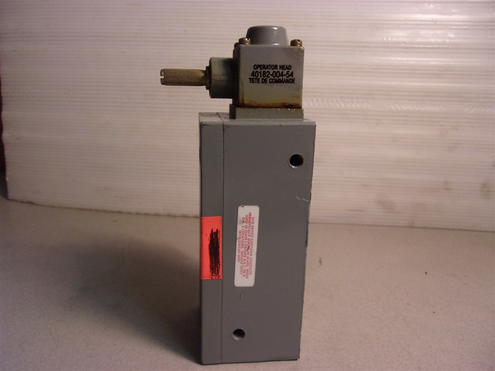 Allen Bradley DE Position Type 749 Limit Switch *FREE SHIPPING*