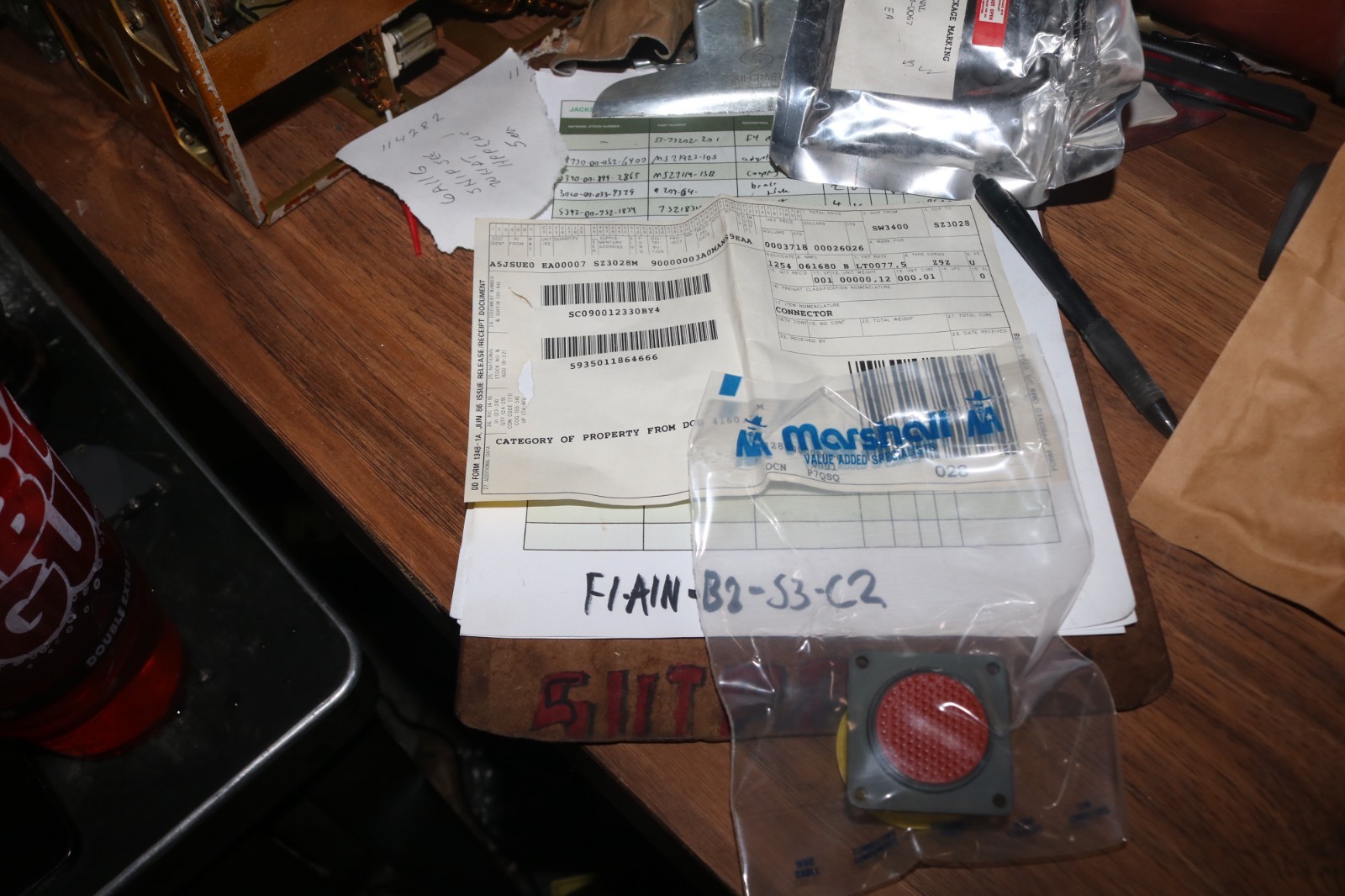 NOS USGI Electrical connector PN MS27505E25B35A 5935-01-186-4666