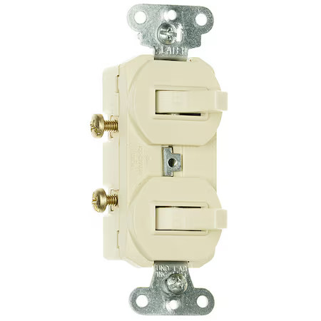 Legrand 690Ig Combination Device, Toggle, 15A, 120/277Vac