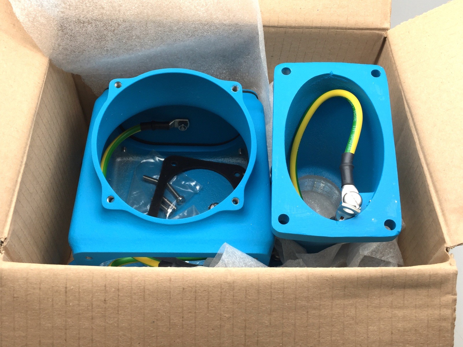 Marechal 399A053 Wall Box Metal Blue 20 Deg Series DS9 399000002390