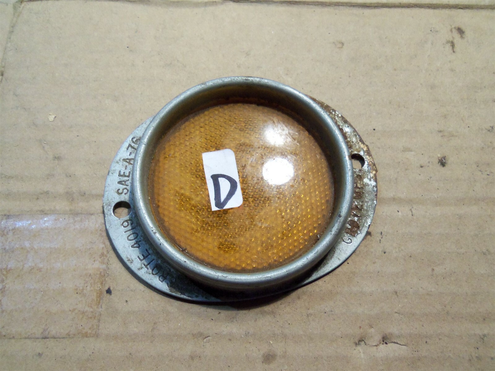 Grote 4019 SAE-A-76 Amber Reflector w/ Housing *FREE SHIPPING*
