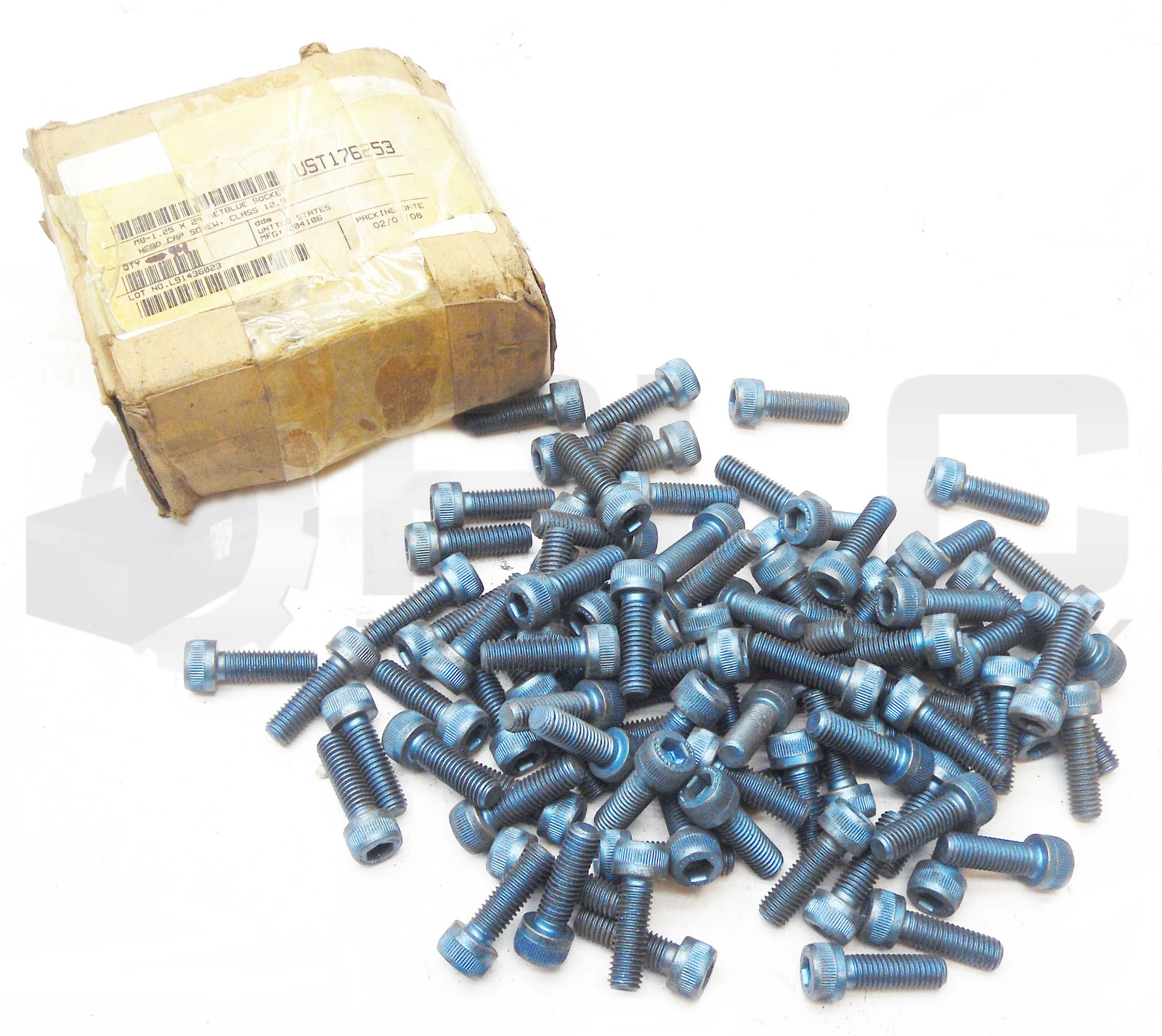 LOT OF 94 NEW UST176253 METRIC BLUE SHCS,ALLOY STEEL,M8-1.25X25MM *READ*
