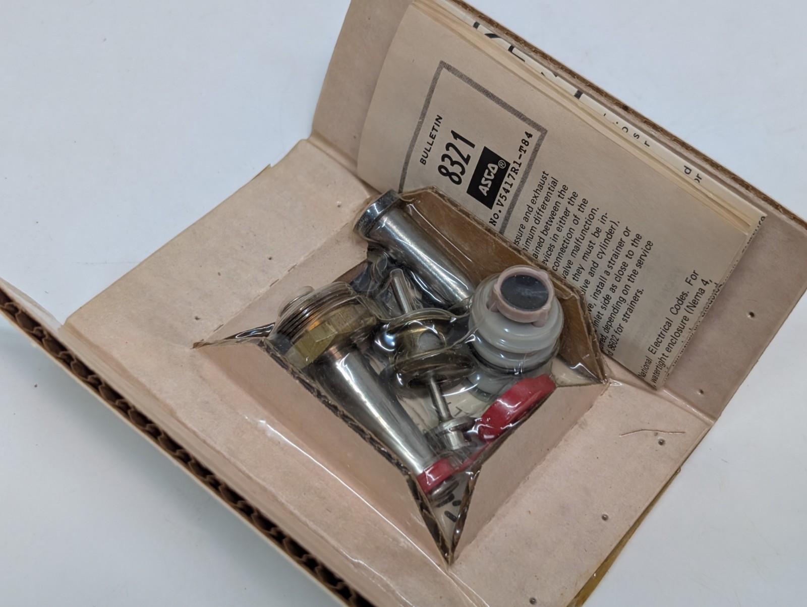 6 Assorted Asco Red Hat Valve Rebuild Kits: 8262/63;072282;302925;082983;302001