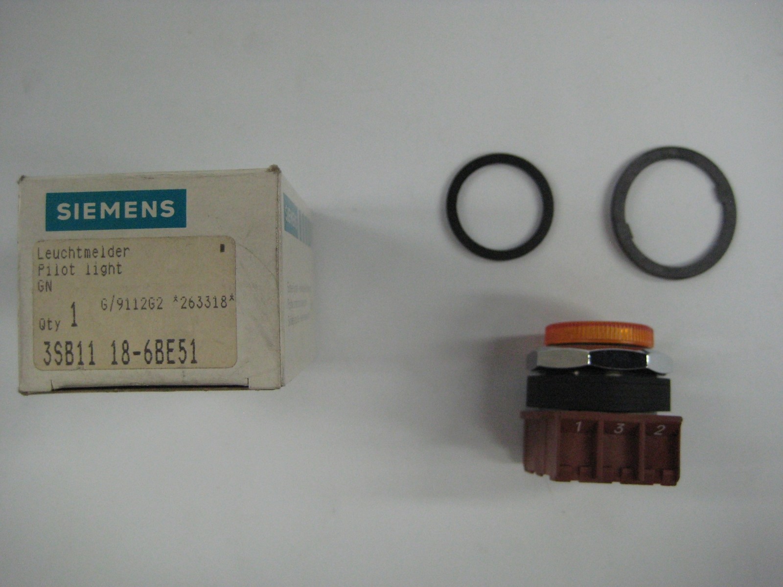 SIEMENS 3SB1118-6BE51 AMBER PILOT LIGHT NSMP