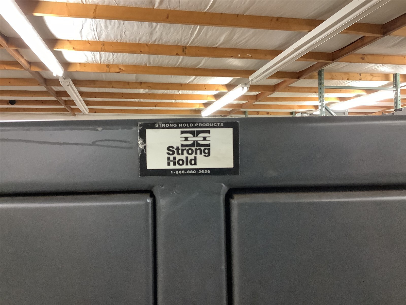 Stronghold 8 Locker Cabinet 8′-2″ W x 6-1/2′ T x 2′ L
