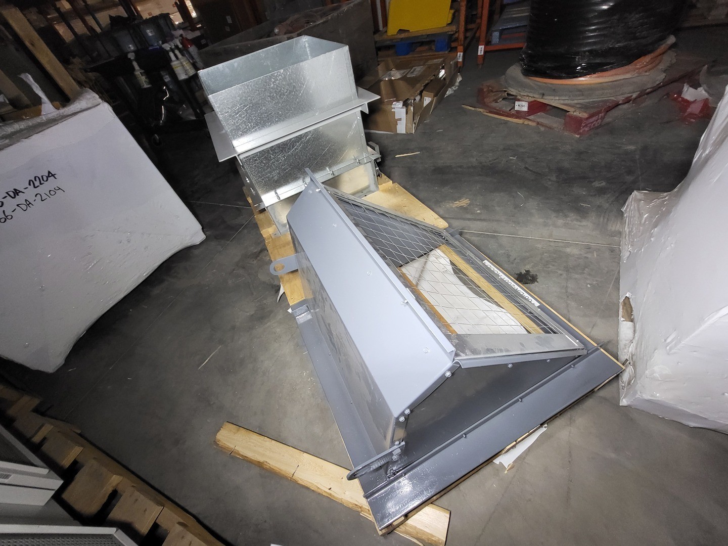 SURPLUS NEW GREENHECK HPR-12024X24 24″ x 24″ Backdraft Damper w/ Exhaust Hood &