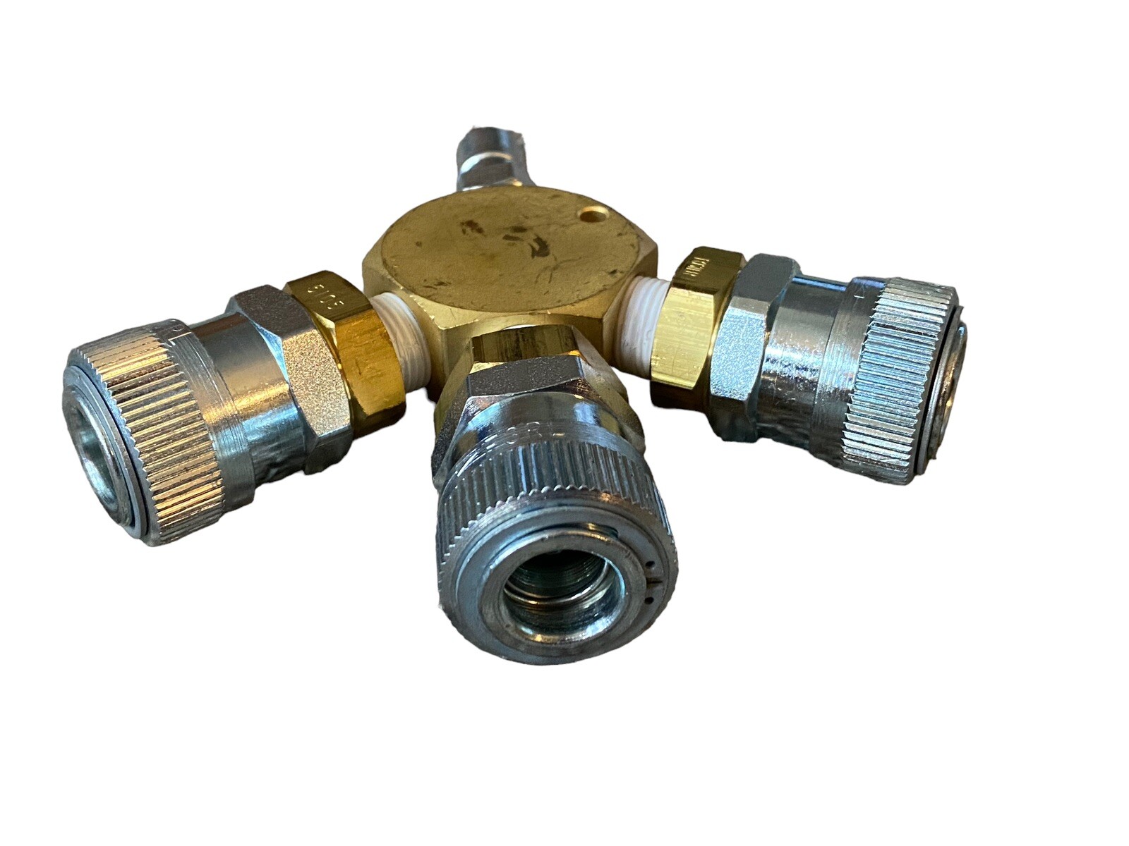 Foster 3L52 & Foster 5105 3 way attachment on Round Manifold Kit