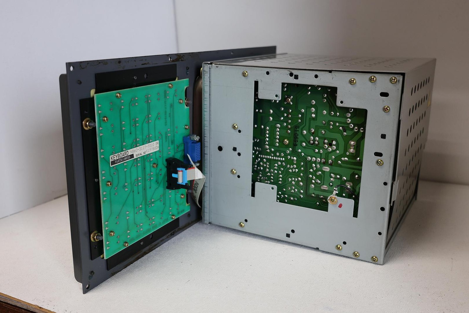 Fanuc Control board A02B-0091-C042 w/Totoku A61L-0001-0093 9″ CRT Monitor GHC-49