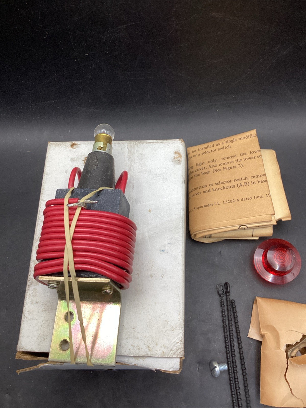 WESTINGHOUSE PLK-11 INDICATING LIGHT KIT Red 120V 60HZ NIB