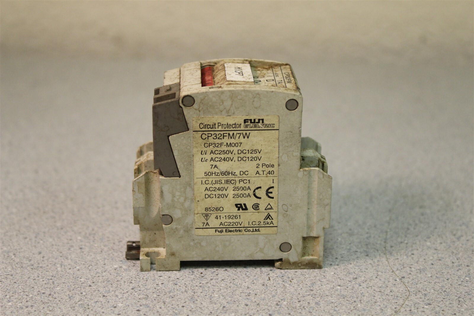 Fuji CP32FM/7W 7Amp Circuit Protector *FREE SHIPPING*