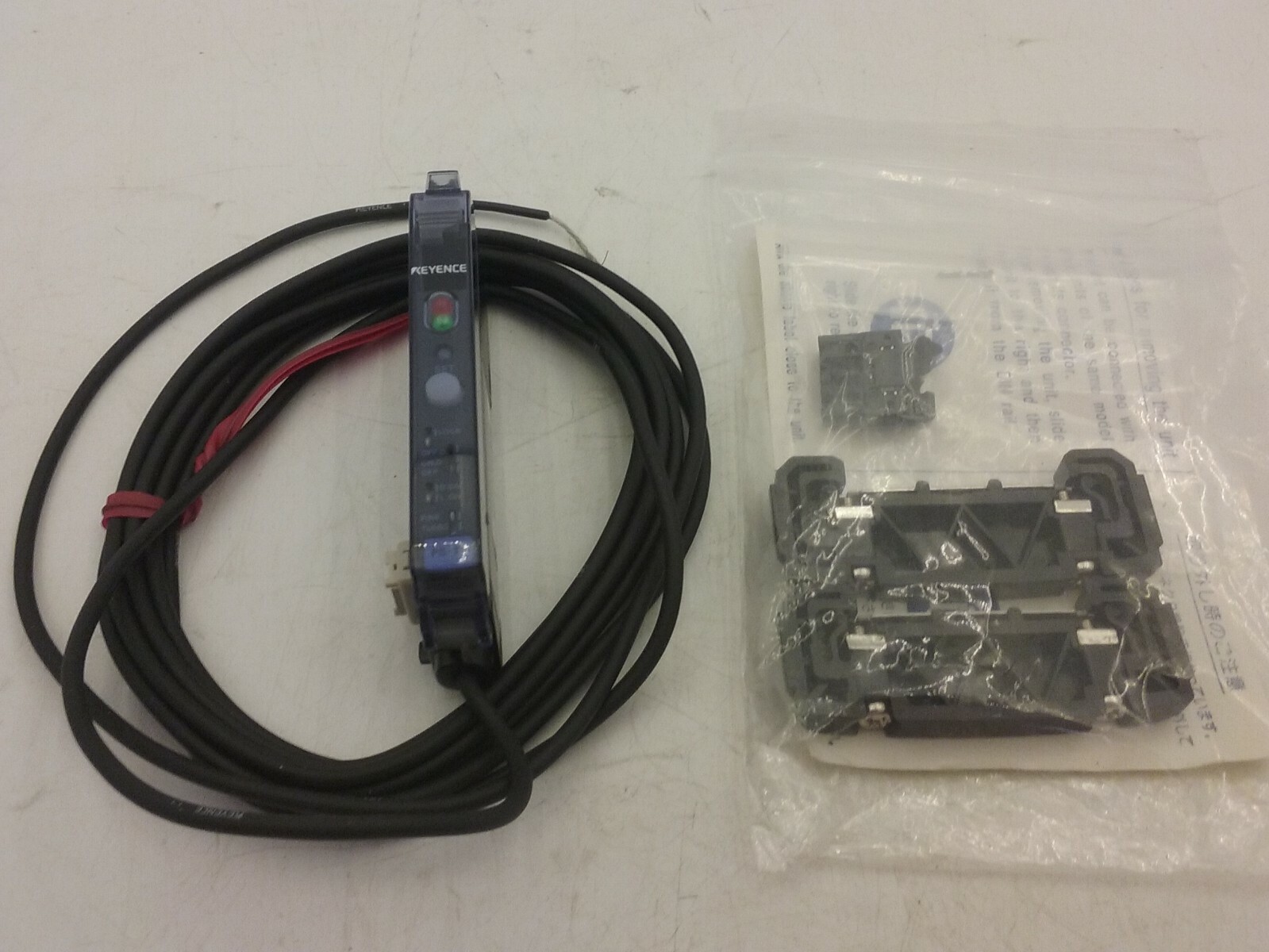 KEYENCE PS-T2 AMPHLIFIER UNIT NPN 12-24VDC NIB