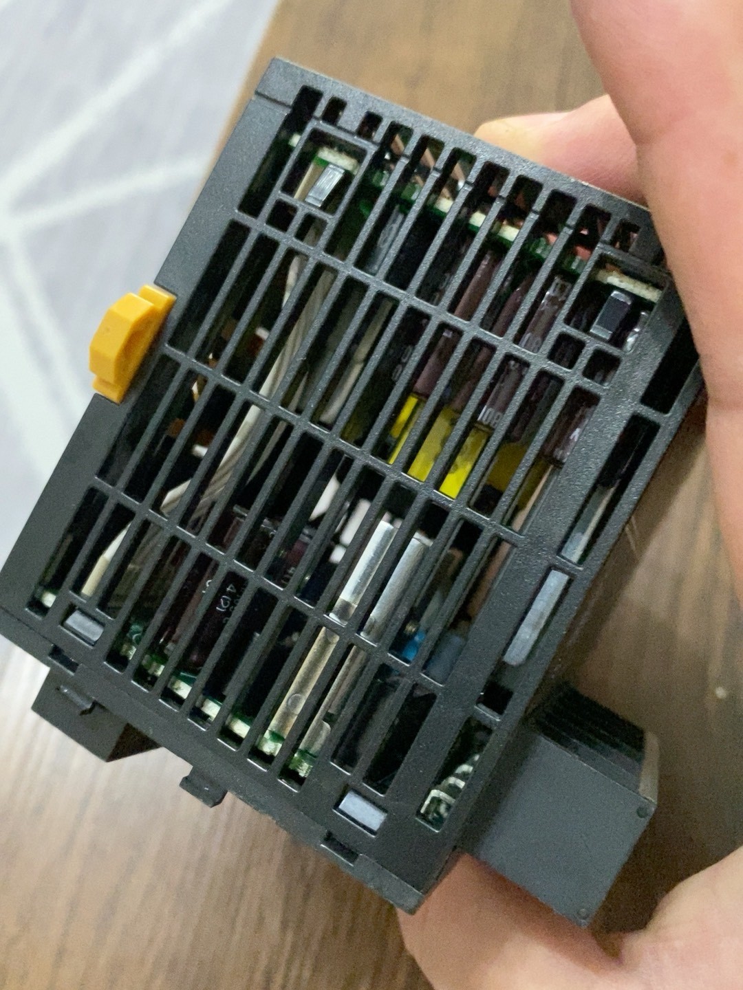 1P OmroN CJ1W-PA205R NEW Accept counteroffer