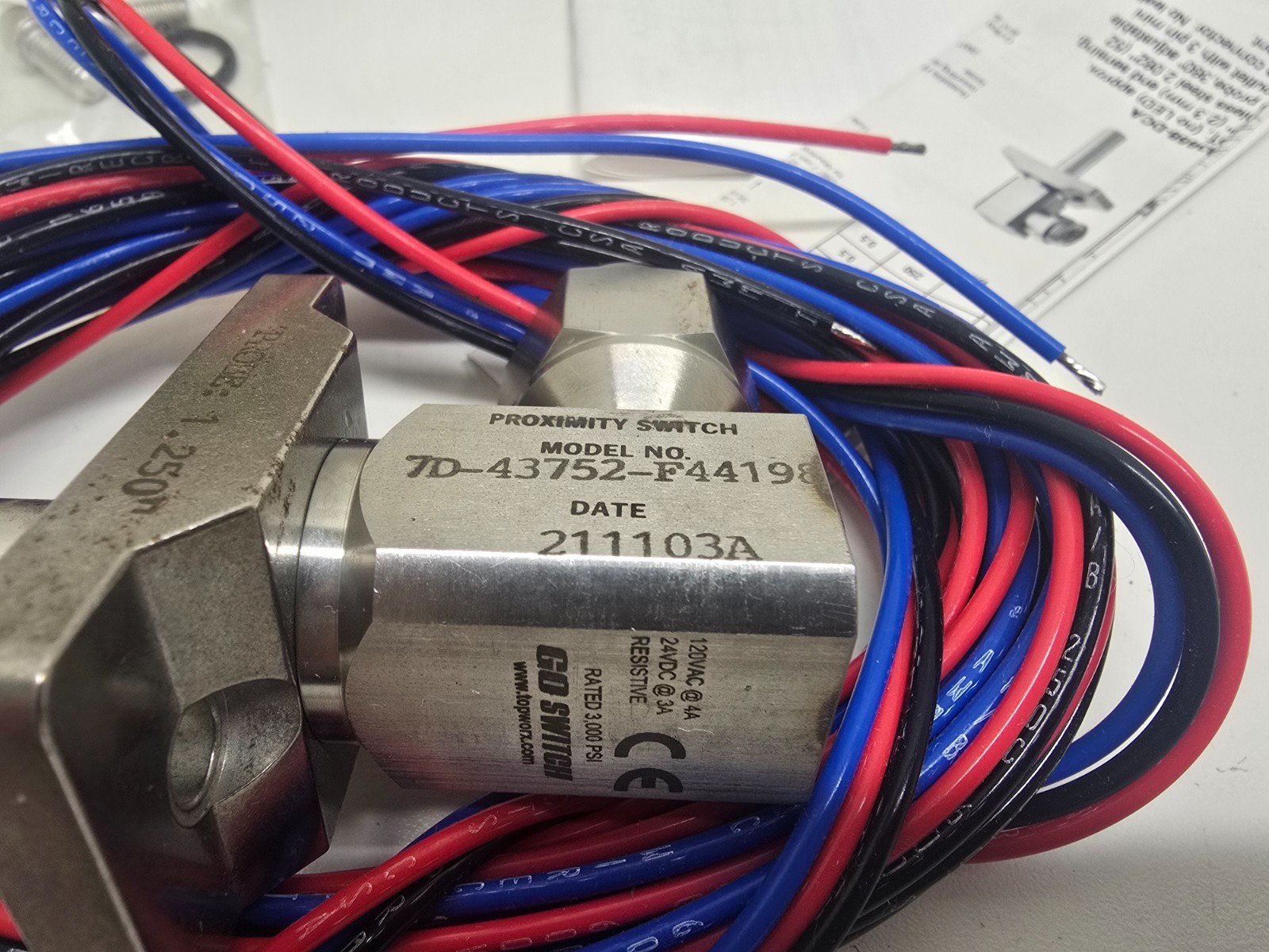 NEW IN BOX! TOPWORX GO SWITCH 1.250 PROBE PROXIMITY SWITCH 7D-43752-F44198