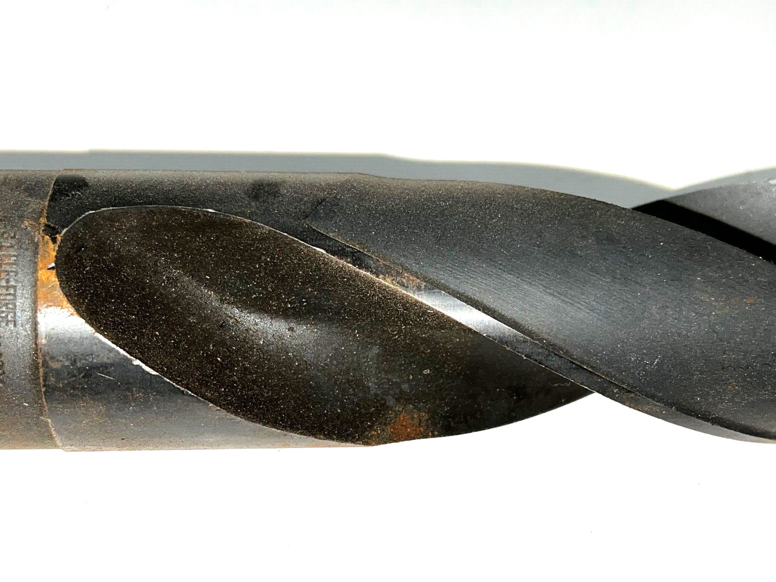 CLEVELAND MORSE TAPER SHANK DRILL BIT MT4 1-31/32″ CUT 10-1/2″ LOC 16-1/2″ OAL