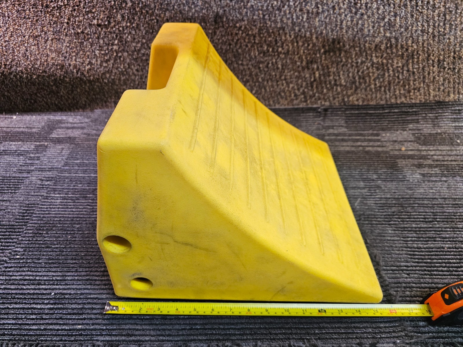 CHECKERS MC3009 Wheel Chock 46-65″ Urethane 245K lb Load Capacity