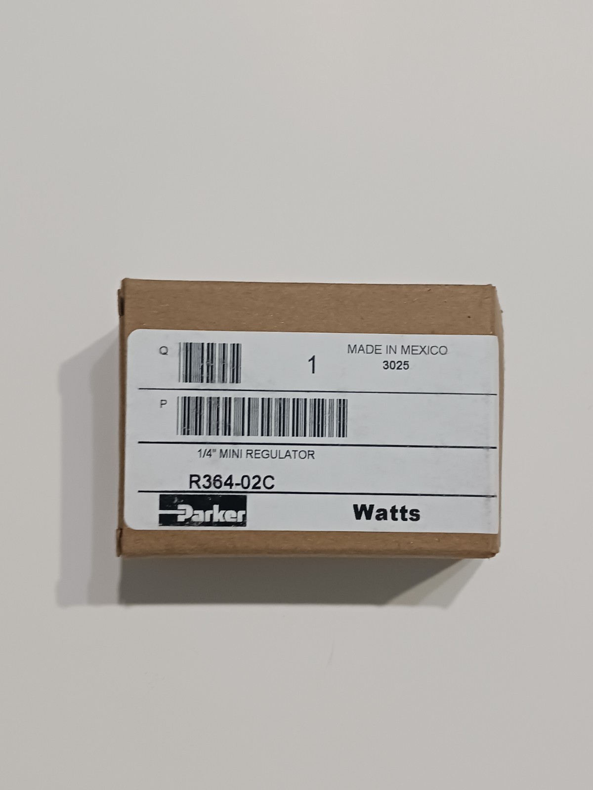 Watts by Miniature Relieving Regulator, 1/4 in, 10 SCFM Flow Rate, 2 to 125 psig