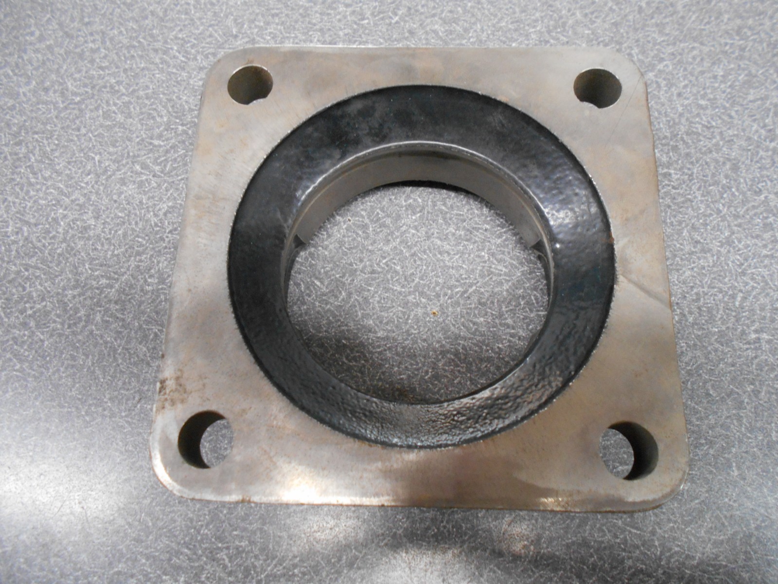 Burns/Tisco 80mm 4-Bolt Greasable Bearing Flange. F80-R. NEW!