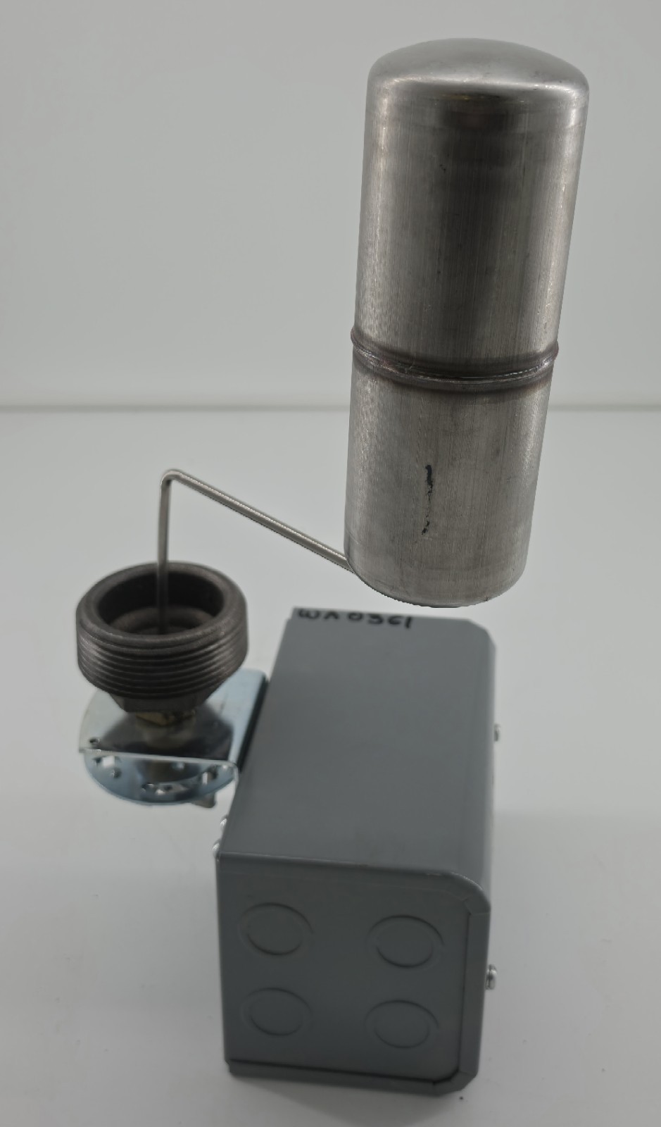 Schneider Electric 9038CG36 Mechanical Alternator Close on Rise