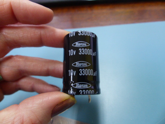 Marcon CEAWF1A333M20 Qty of 10 per Lot 33000uf 10v SI 24x40mm 85 deg. Marco