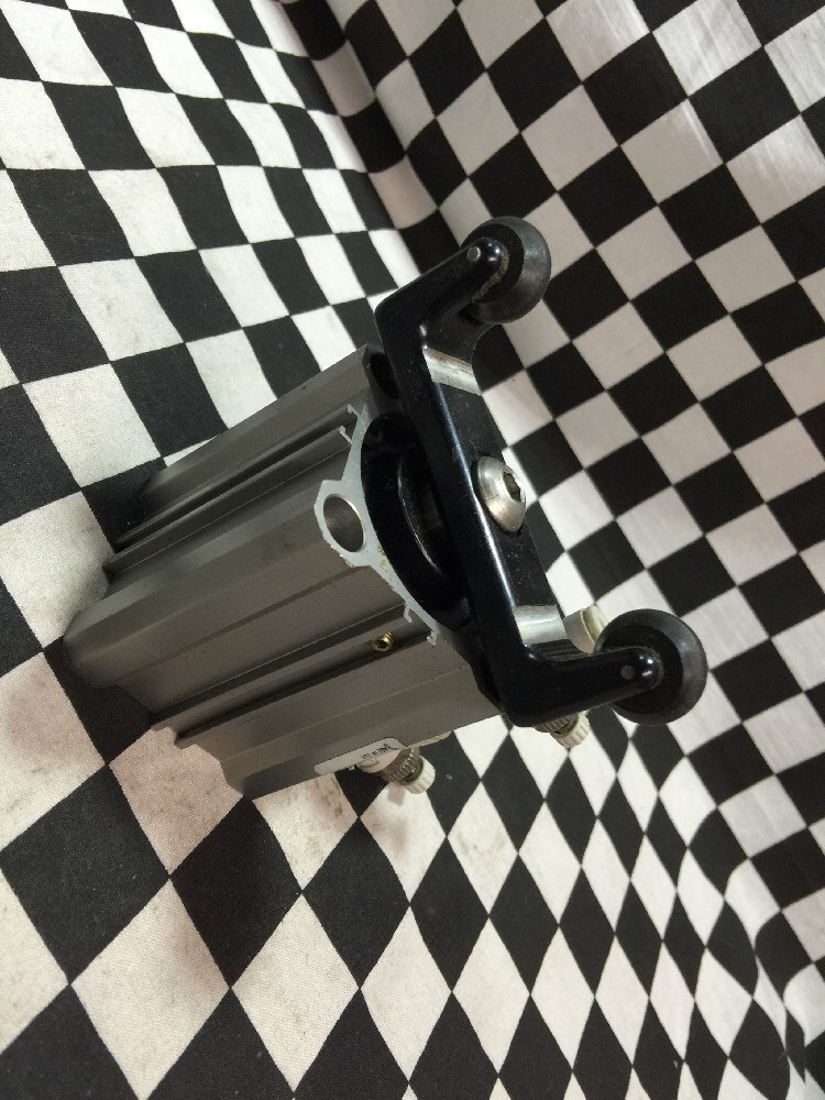 SMC Pneumatic Cylinder CQ2KB40-30D, CQ2KB4030D, Shipsameday #1542Z2