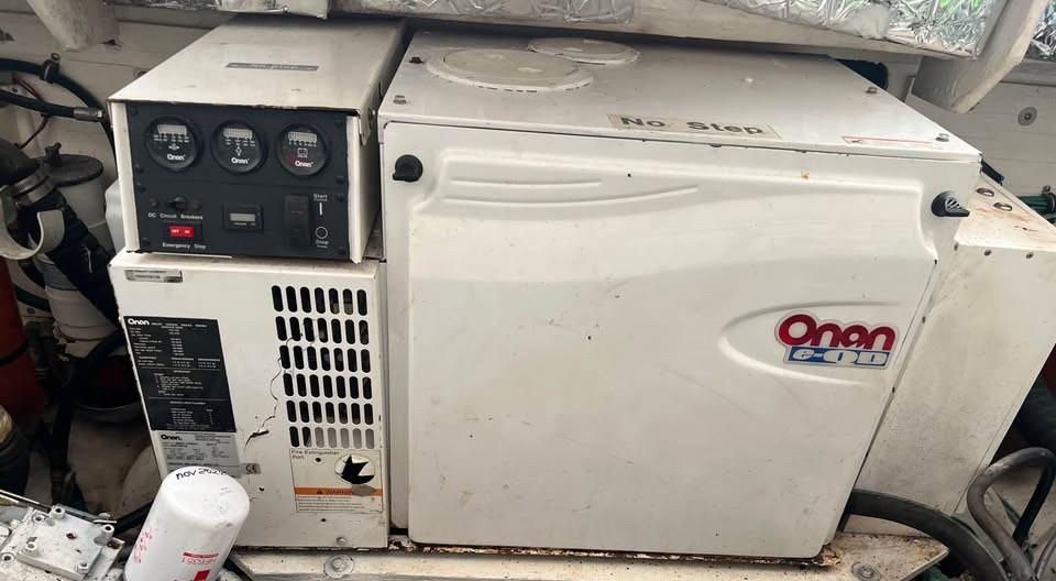 Onan 9mdkbl / 9 kw Marine Diesel Generator 60 Hz 120/240v 90 day warranty