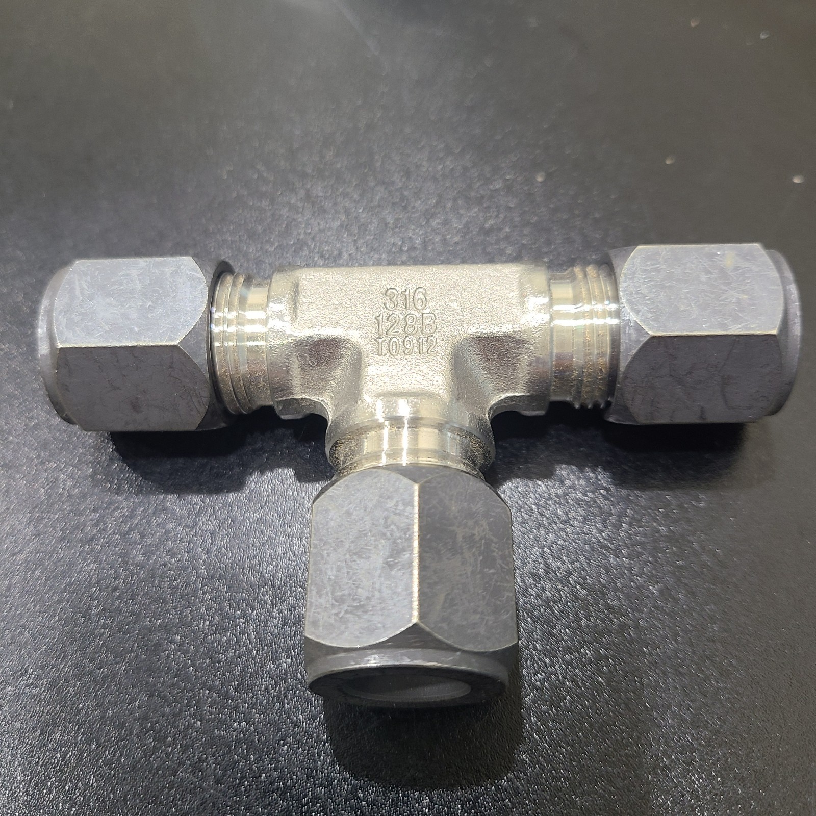 1/2 in Compression Tee 316 Stainless Steel Tube Fitting