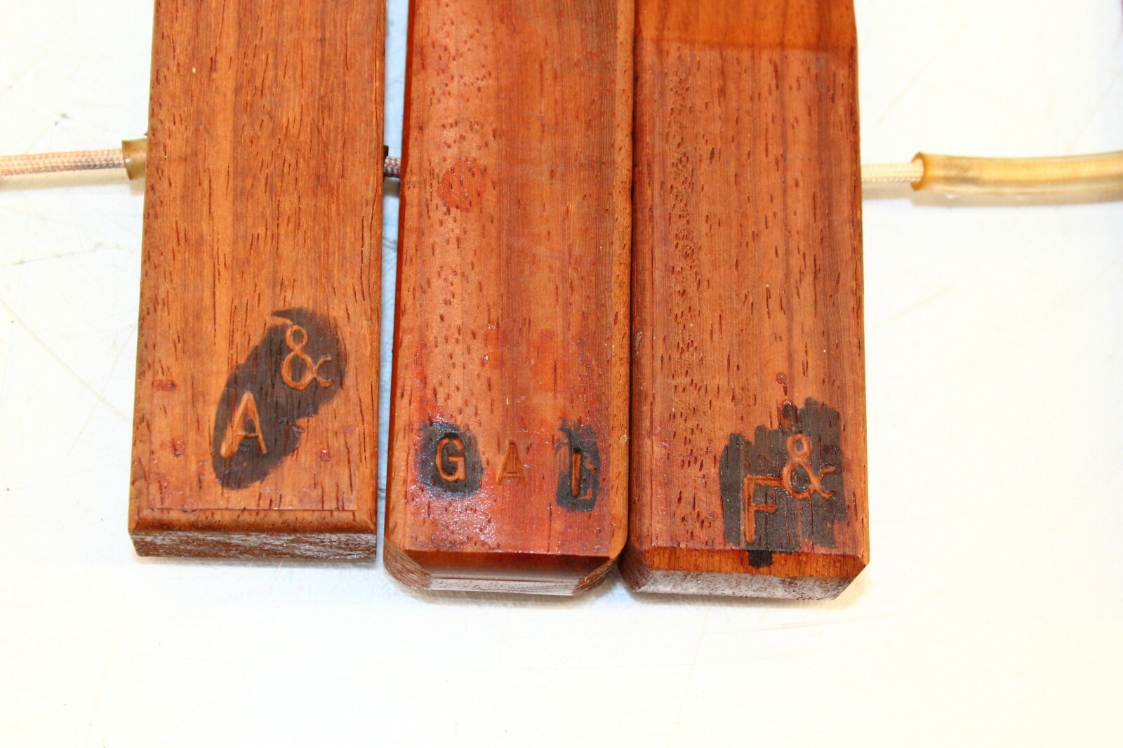 16 NOTE WOODEN XYLOPHONE PERCUSSION INSTRUMENT HANDMADE 3′ LONG