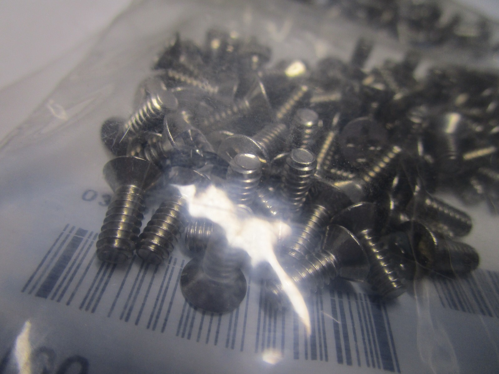#6-32 x 3/8″ Phillips Flat Head Grade 18-8 Stainless Steel Machine Screw QTY 200